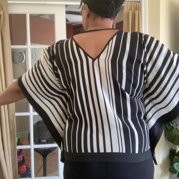 BCX Black & White Stripe Chiffon Cold Shoulder Poncho Top - Picture 7 of 14